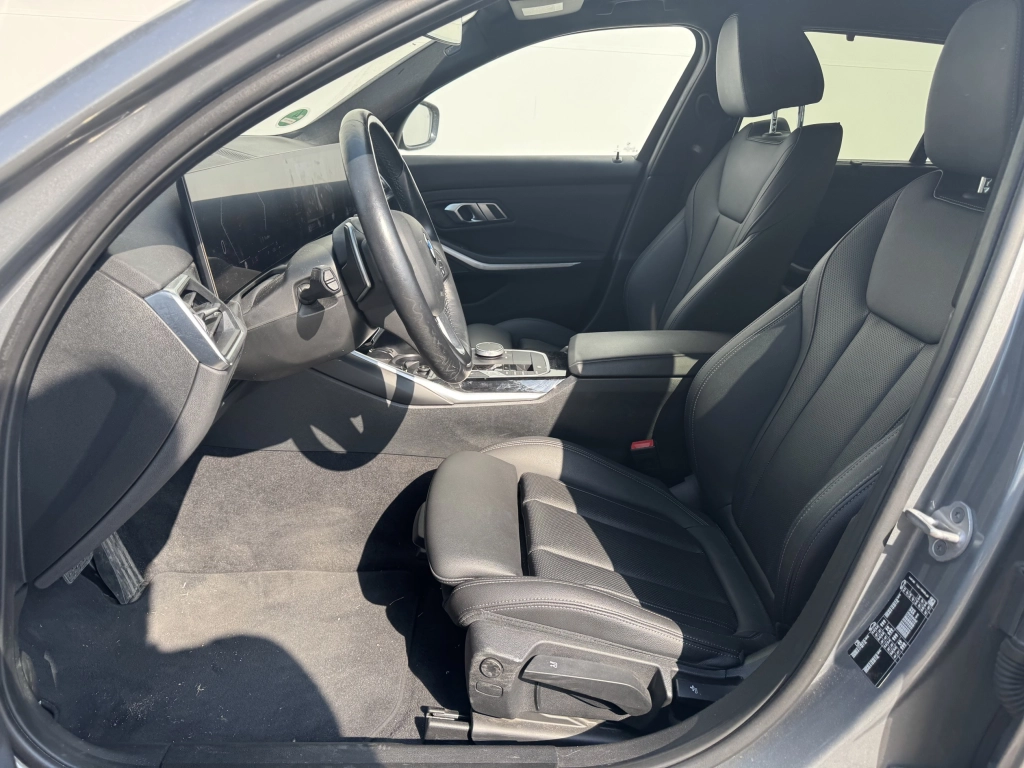 BMW 318 d Touring Aut. / Kamera / ACC / Standheizung