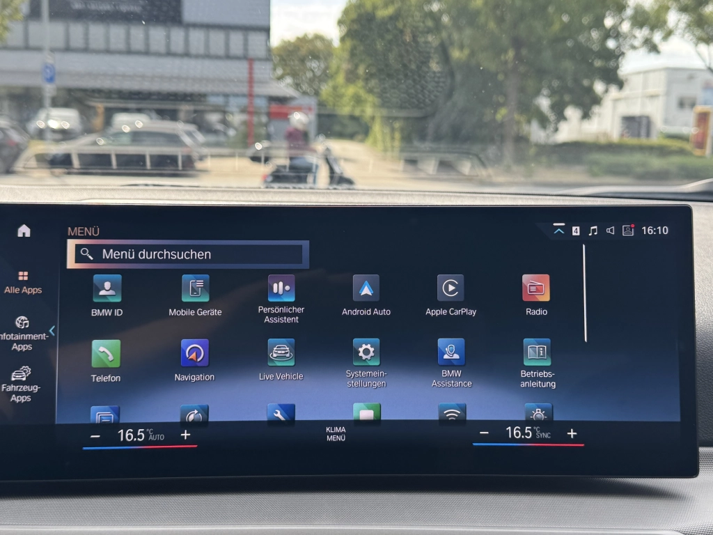 BMW 320 d Touring xDrive Aut. / Curved Display 