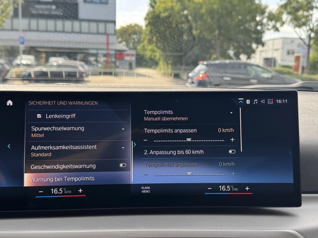 BMW 320 d Touring xDrive Aut. / Curved Display 