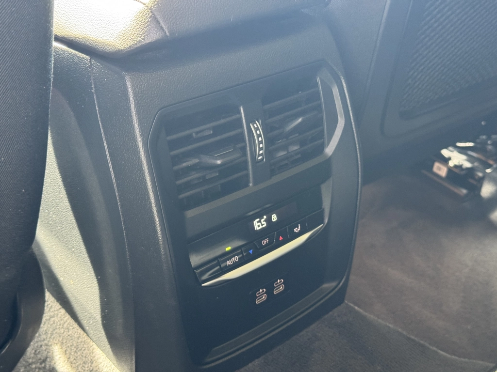 BMW 320 d Touring xDrive Aut. / Curved Display 