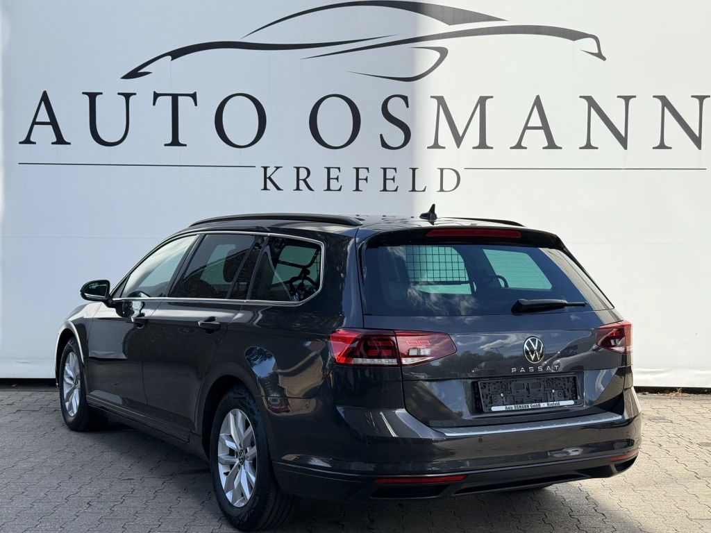 VW Passat Variant 2.0 TDI SCR DSG Business / ACC