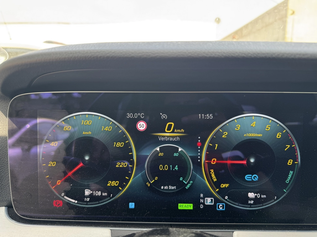 Mercedes-Benz E 300 e 9G-TRONIC / Widescreen Cockpit / TOTW.