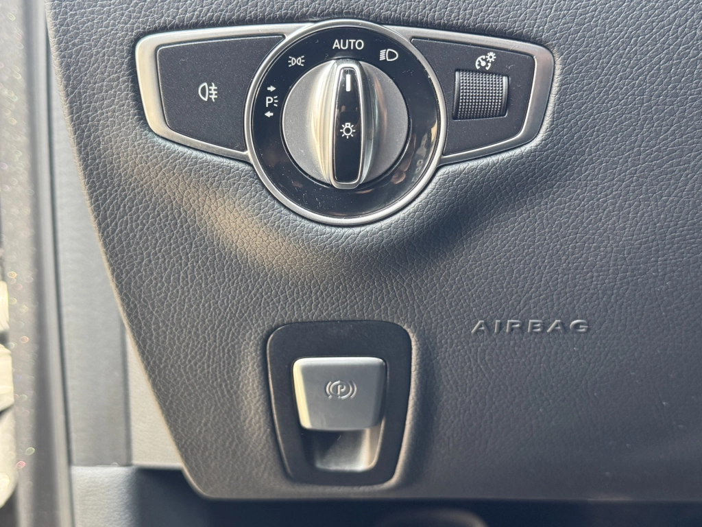 Mercedes-Benz E 300 e 9G-TRONIC / Widescreen Cockpit / TOTW.