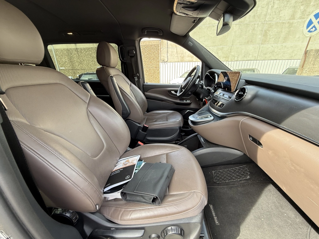 Mercedes-Benz V 300 d lang 4Matic 9G-TRONIC Avantgarde Edition