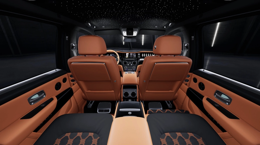 Rolls-Royce Cullinan BLACK BADGE | 2025 | 4 Seats | Gucci | Mandarin
