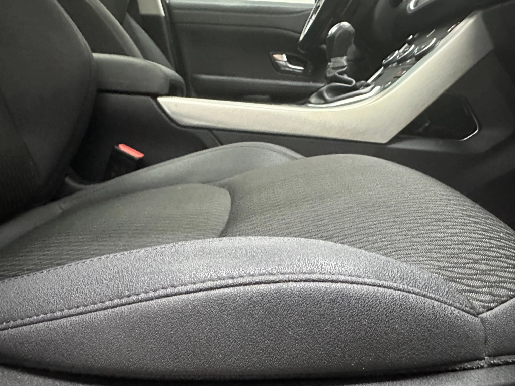 Land Rover Range Rover Evoque Pure "1 HAND-PANO-NAVI-SITZH"