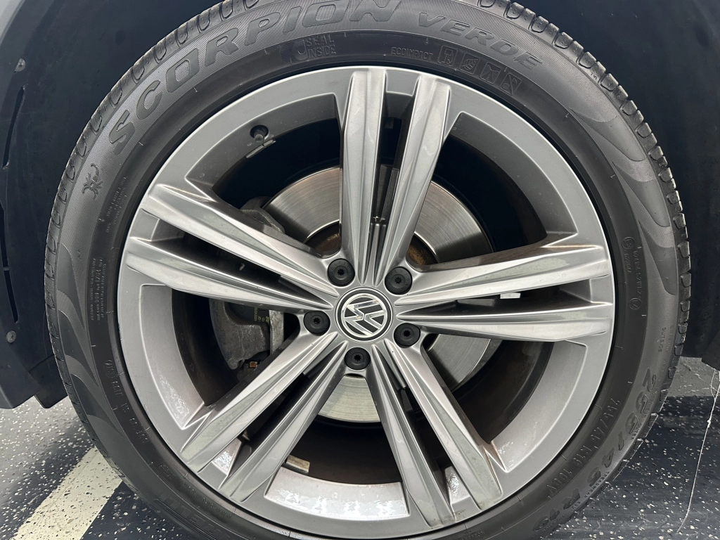 VW Tiguan Allspace Comfortline 4Motion"R-LINE-NAVI"