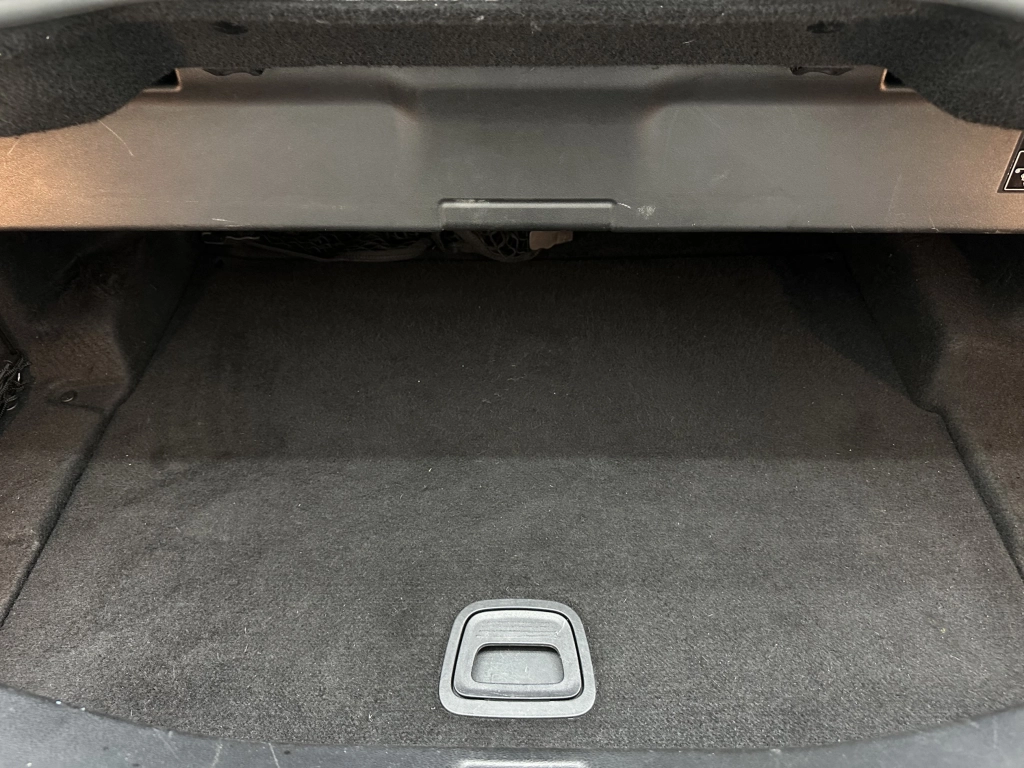 Mercedes-Benz E 220 d "AMG LINE-CABRIO-NAVI-LEDER-SITZH"