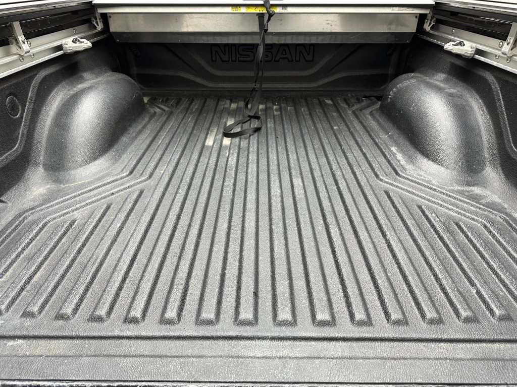 Nissan Navara N-Connecta King Cab 4x4 "NAVI-SITZH-CAM"