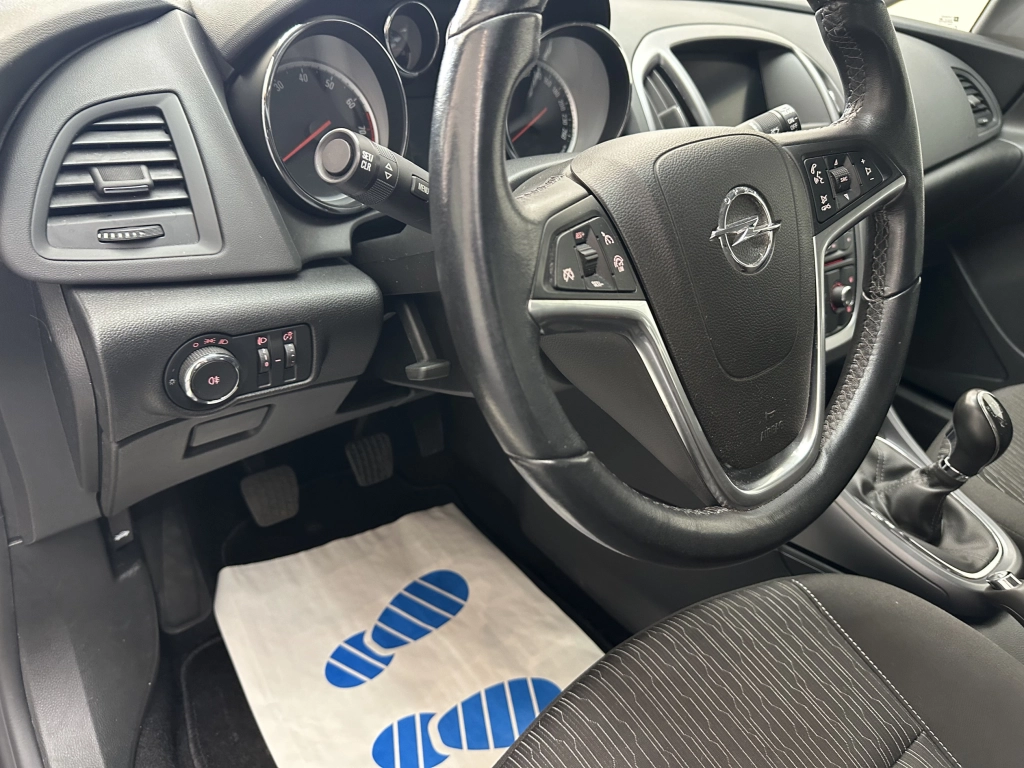 Opel Astra Selection "NAVI-MULTI-PDC-KLIMA-TEMPO"