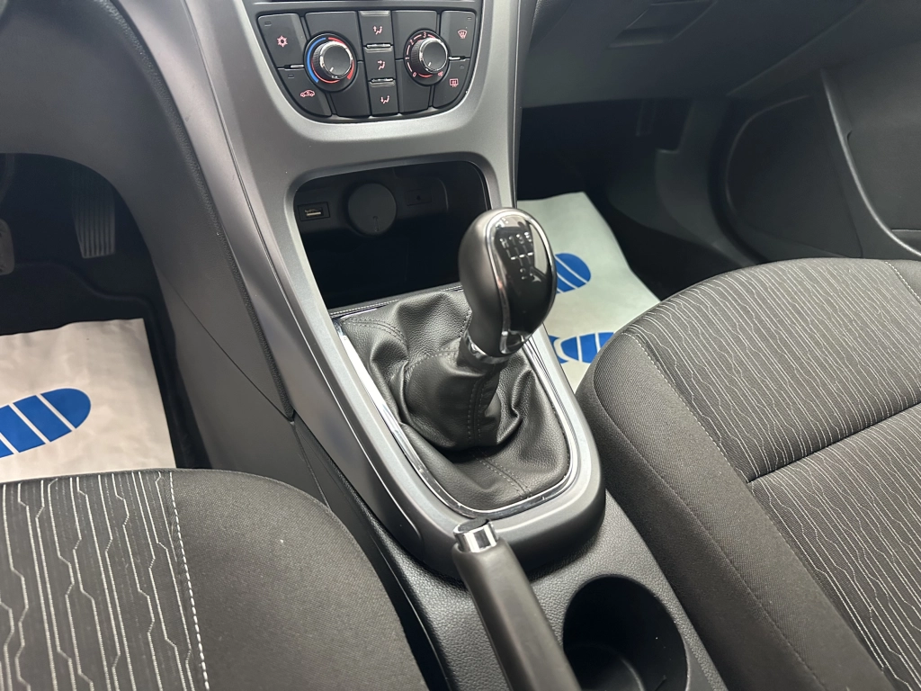 Opel Astra Selection "NAVI-MULTI-PDC-KLIMA-TEMPO"