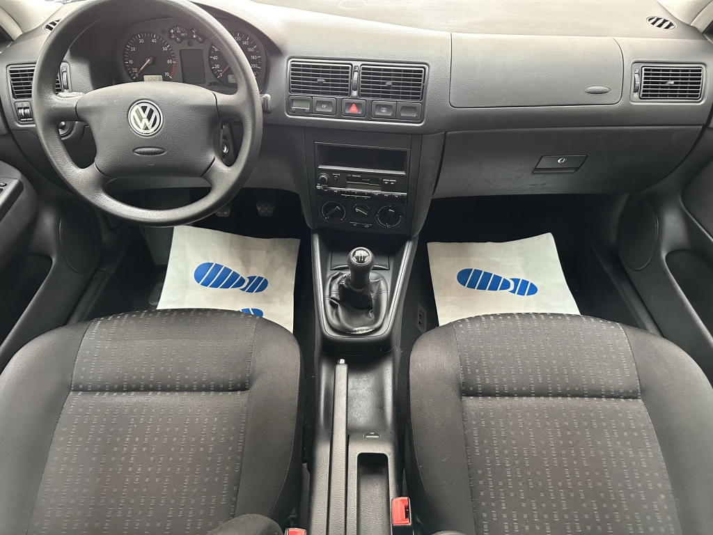 VW Golf Champ "KLIMA-TÜV NEU-RADIO"