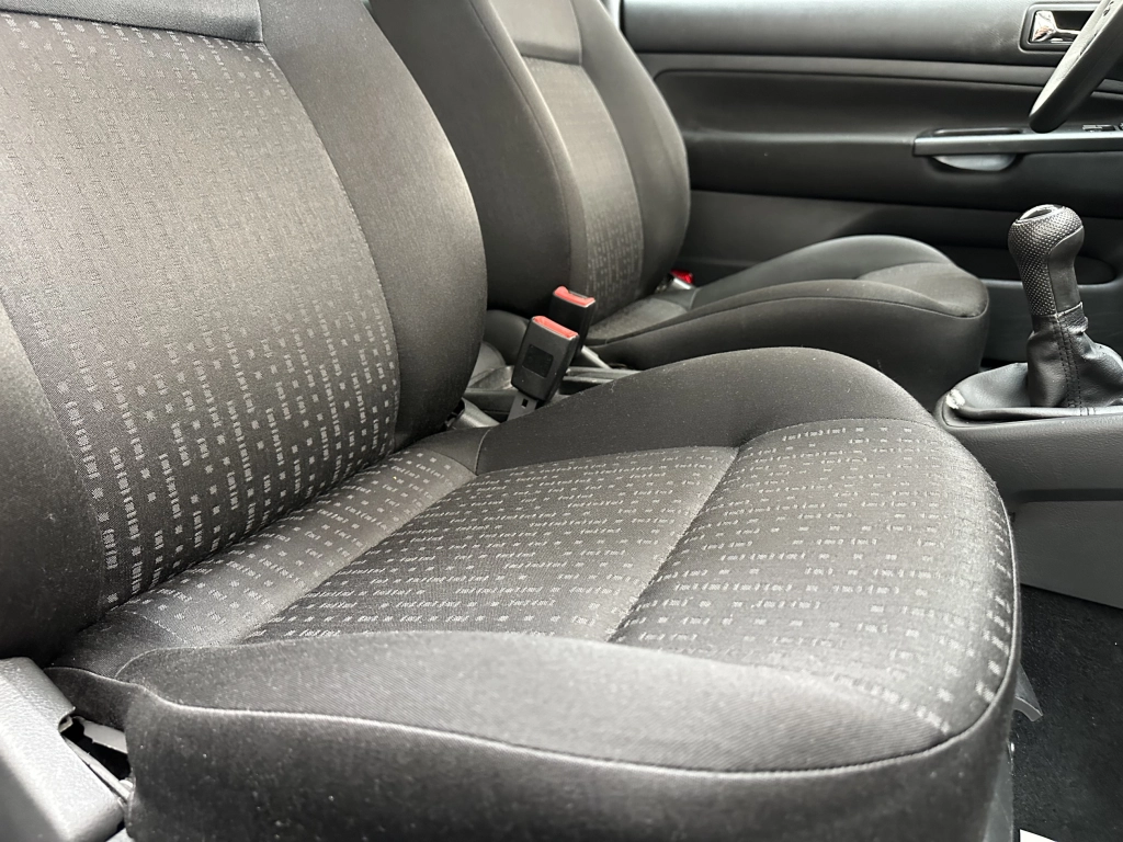 VW Golf Champ "KLIMA-TÜV NEU-RADIO"