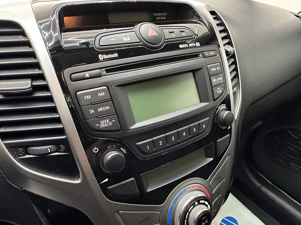 Hyundai ix20 "PANO-MULTI-KLIMA-ALU-8 FACH"