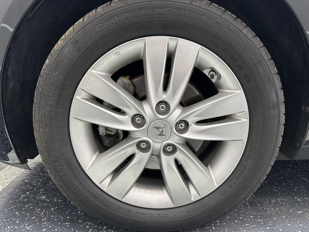 Hyundai ix20 "PANO-MULTI-KLIMA-ALU-8 FACH"