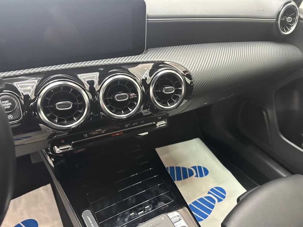 Mercedes-Benz A 180 d "LEDER-AUTO-NAVI-DIGI COCKPIT-CAM"