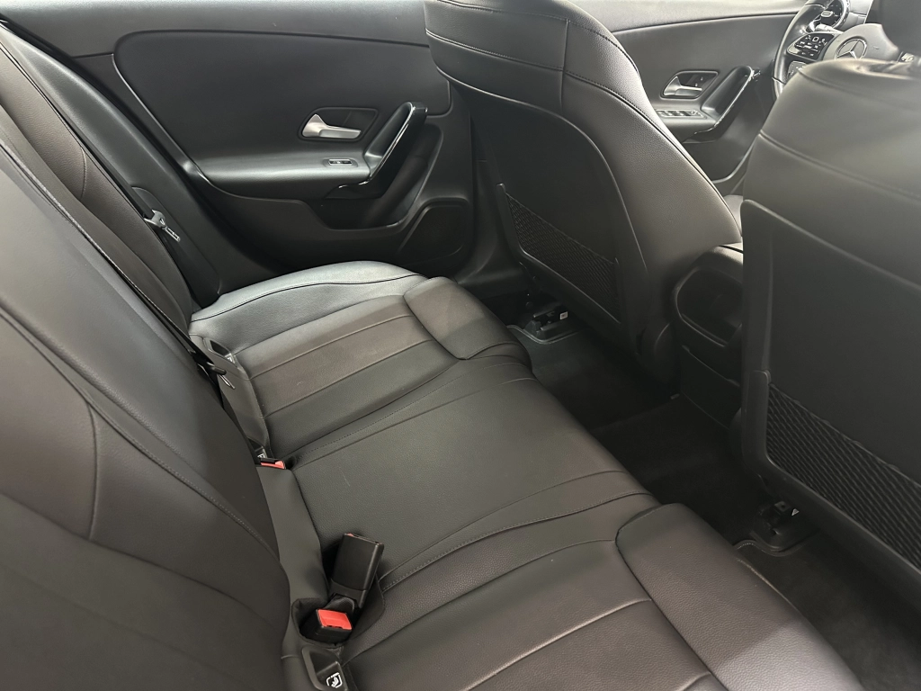 Mercedes-Benz A 180 d "LEDER-AUTO-NAVI-DIGI COCKPIT-CAM"