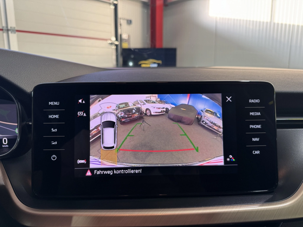 Skoda Kamiq Style*DIG.TACHO*KAMERA*ACC*CARPLAY*NAVI*BT