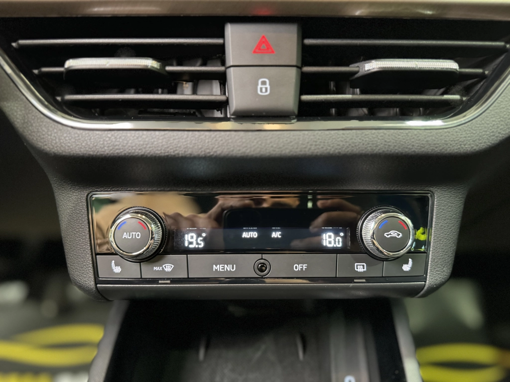 Skoda Kamiq Style*DIG.TACHO*KAMERA*ACC*CARPLAY*NAVI*BT
