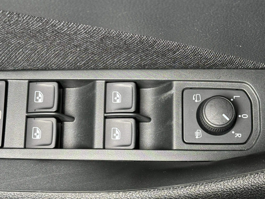 Skoda Kamiq Style*DIG.TACHO*KAMERA*ACC*CARPLAY*NAVI*BT