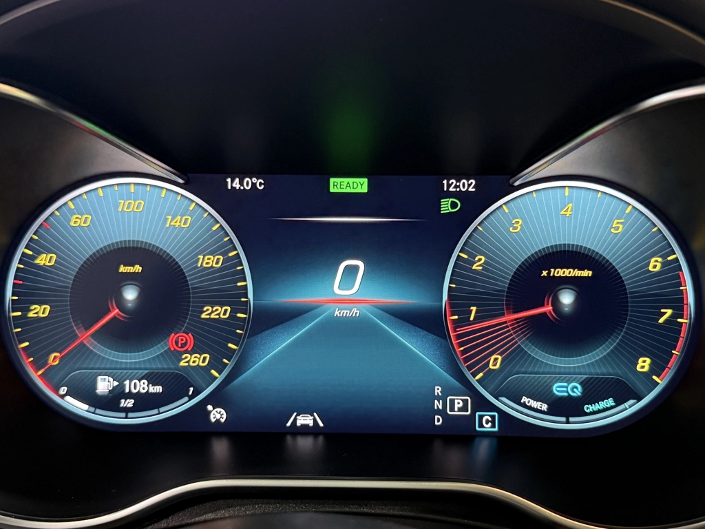 Mercedes-Benz C 300 Coupe AMG Line*BURMESTER*PANODACH*360°*BEIGE