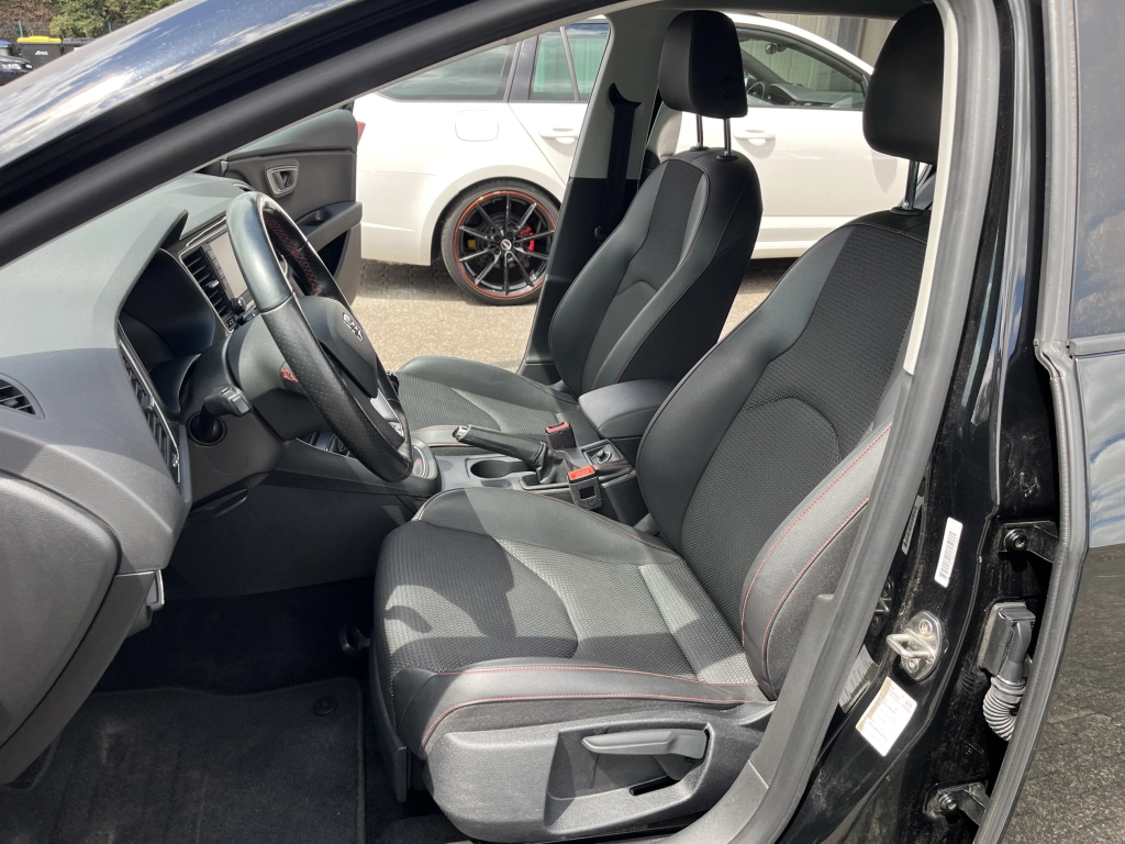 Seat Leon FR Kombi 150 PS*AHK 1700 KG *LED*Garantie