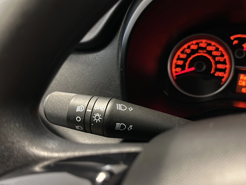 Fiat Doblo 1.6 JTDM SX Kombi PDC|BTH|TEMPOMAT|ALLW-R