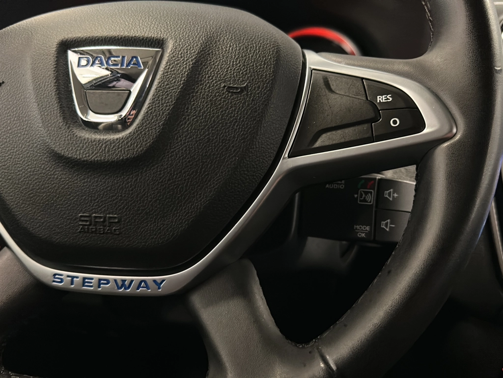 Dacia Dokker 1.2 TCe Stepway Celebration KAM|NAVI|SHZ
