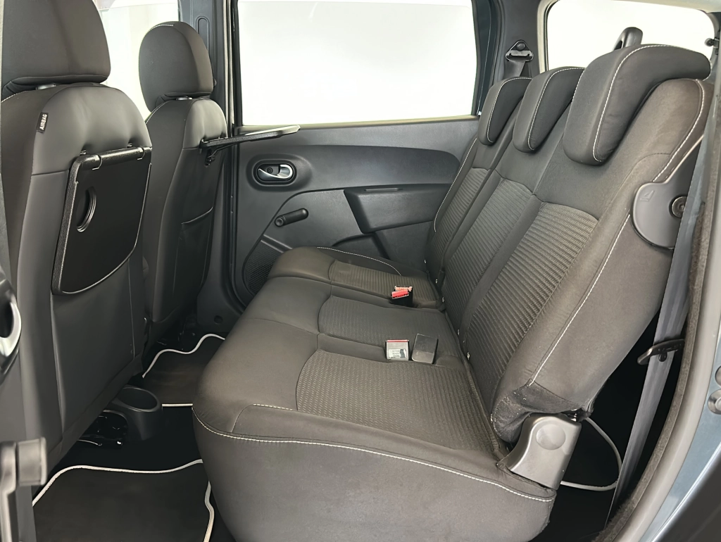 Dacia Lodgy 1.6 SCe Comfort 7-Sitz AHK|PDC|NAVI|SHZ