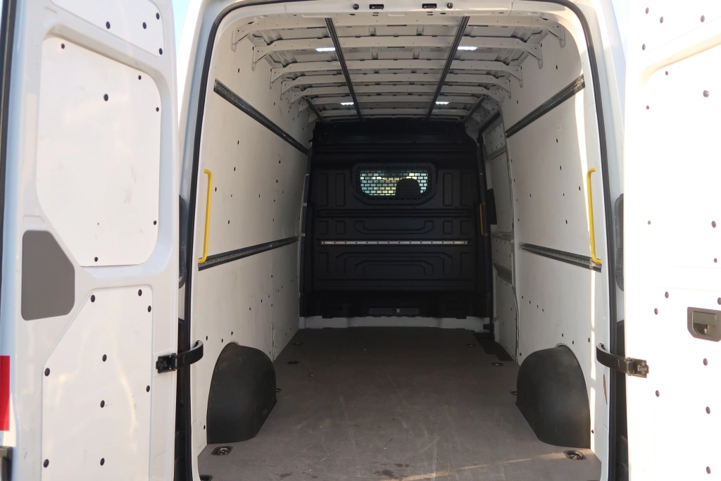 VW CRAFTER Kasten 35 lang Hochdach FWD*Kamera*DAB*