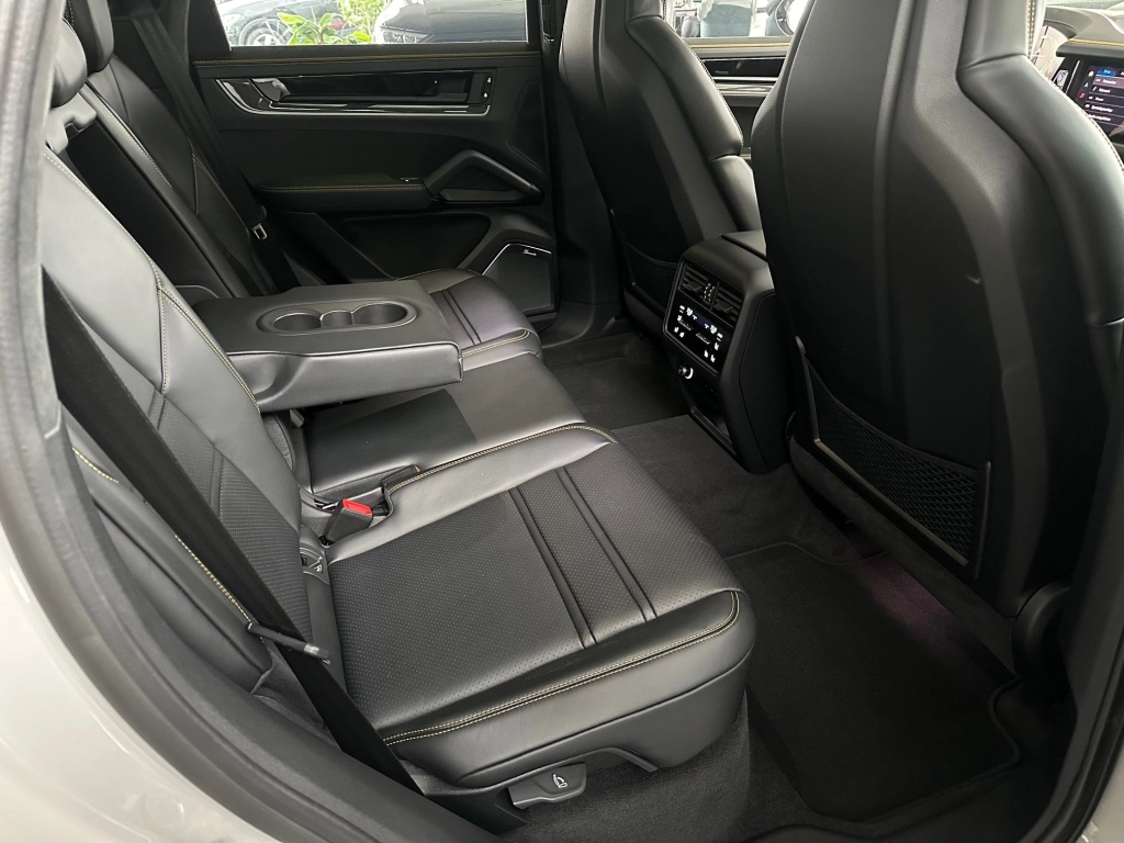 Porsche Cayenne Turbo E-Hybrid*Burmester*Head-Up*PCCB*