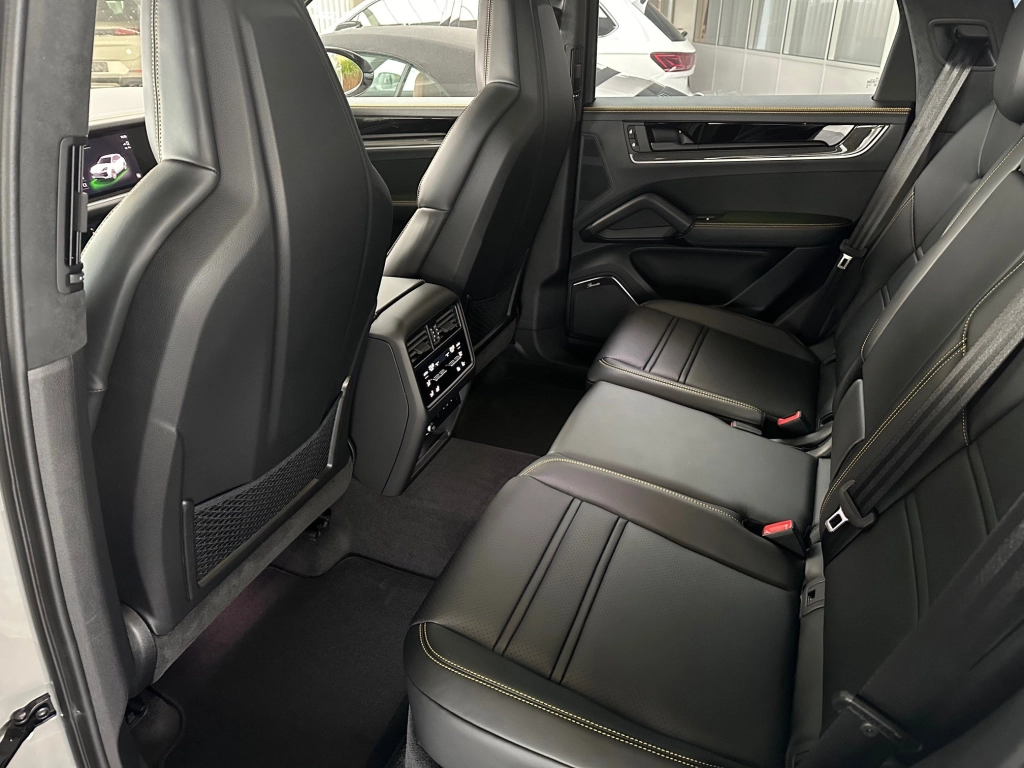 Porsche Cayenne Turbo E-Hybrid*Burmester*Head-Up*PCCB*