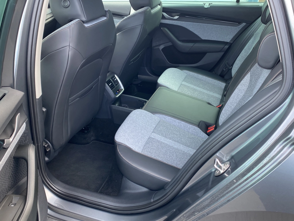 Skoda Octavia Combi 1.5 eTSI Selection*Navi*ACC*Kamera