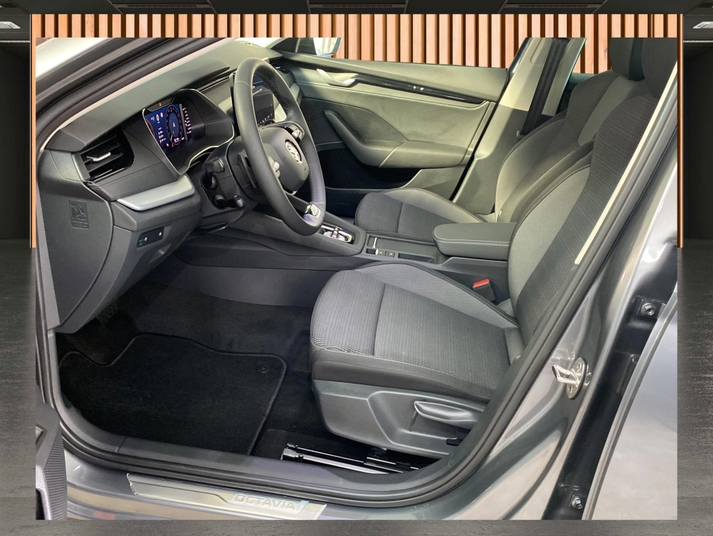 Skoda Octavia Combi 2.0 TDI DSG Selection Facelift*Nav