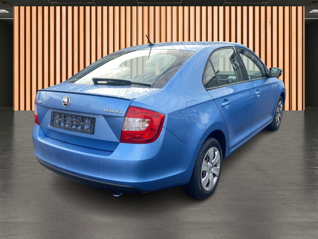 Skoda Rapid 1.4 TSI DSG Ambition*Tempomat*PDC*DAB*