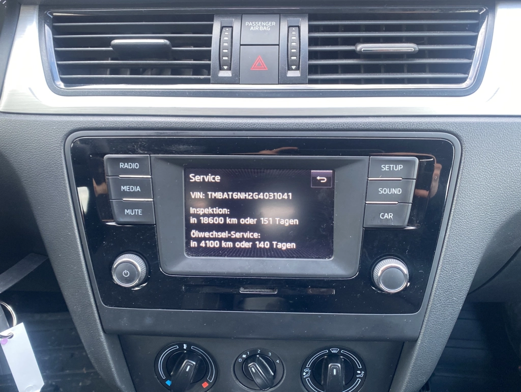 Skoda Rapid 1.4 TSI DSG Ambition*Tempomat*PDC*DAB*