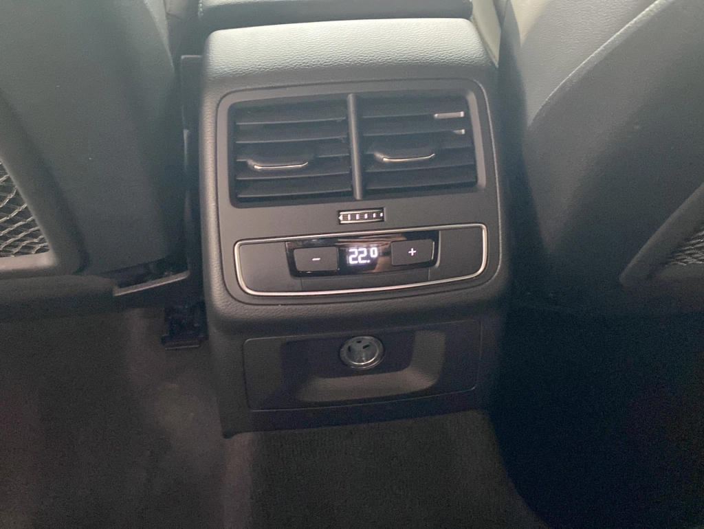 Audi A4 Allroad 40 TDI Quattro*Leder*Navi+*AHK*