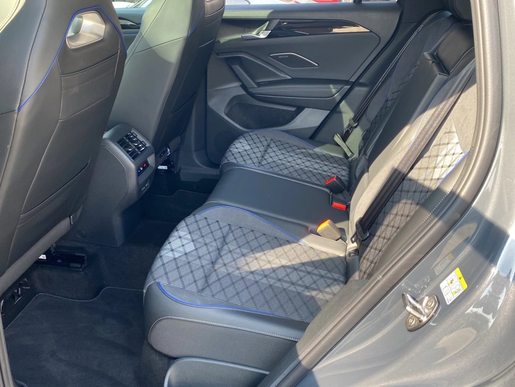 VW Tiguan 1.5 eTSI 110 kW R-Line*neues Modell*HarmanKardon