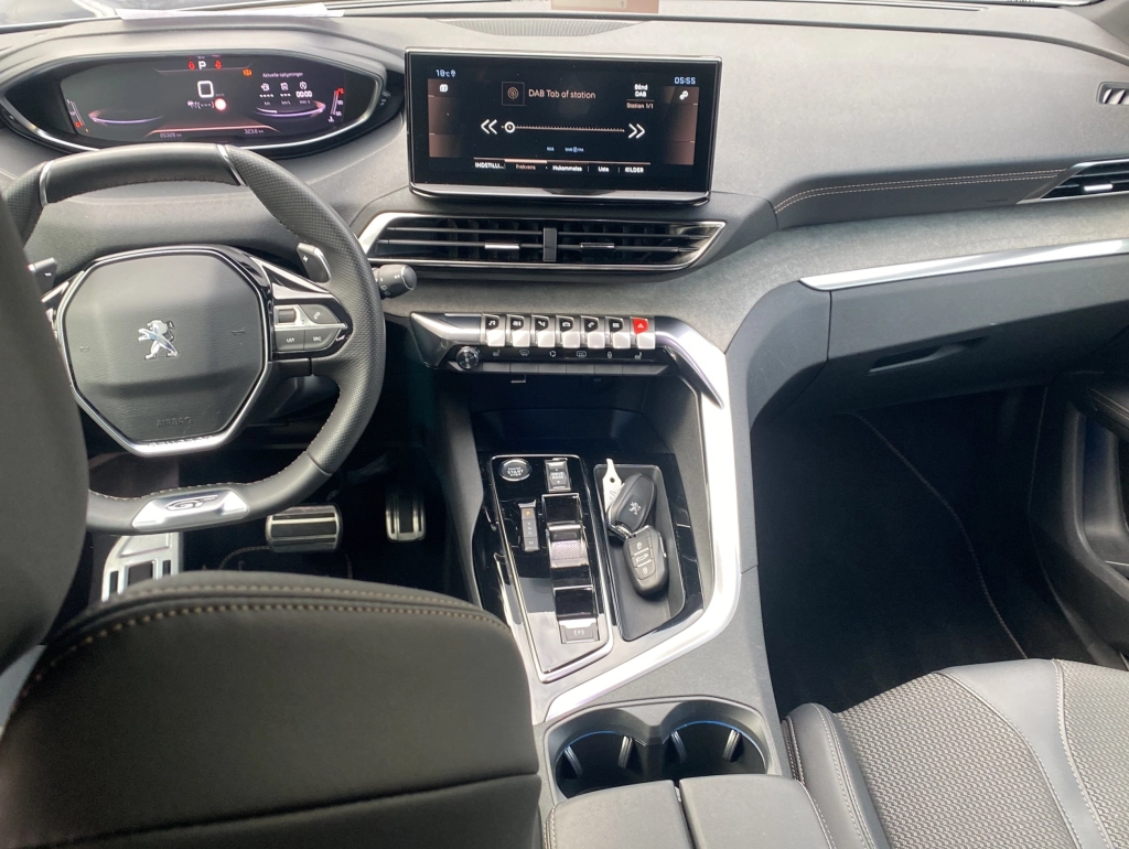 Peugeot 5008 GT Facelift*Navi*ACC*Kamera*7Sitze*