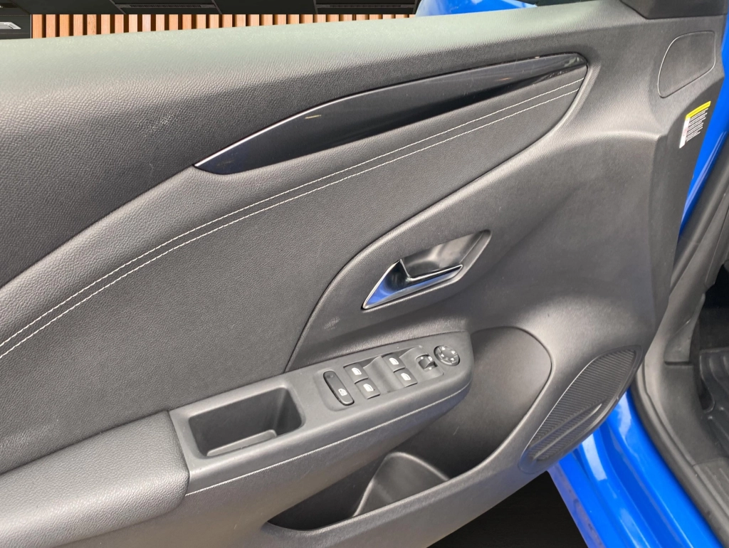 Opel Corsa 1.2T Elegance*NaviPro*APP Conect*DAB*LED