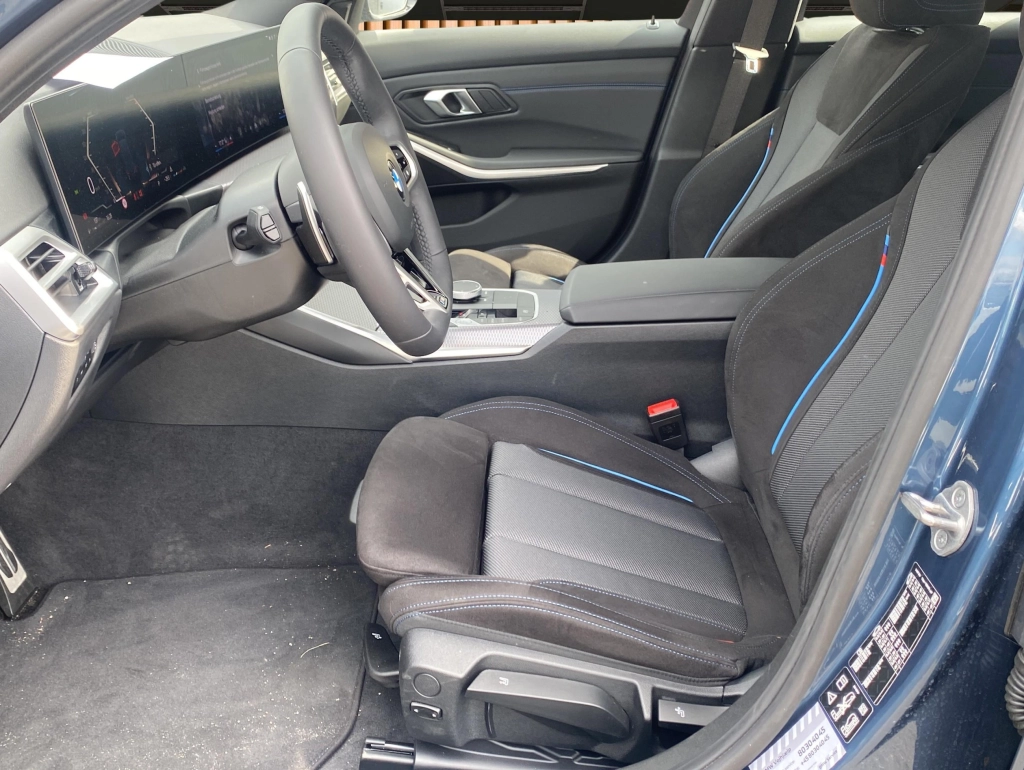 BMW 330 i Touring xDrive M Sport*ACC*HiFi*Kamera*