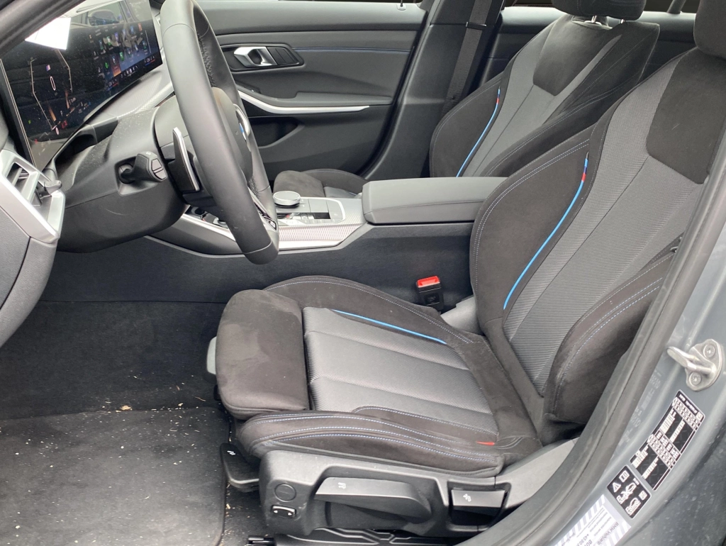 BMW 330 i Touring xDrive M Sport*ACC*HiFi*Kamera*