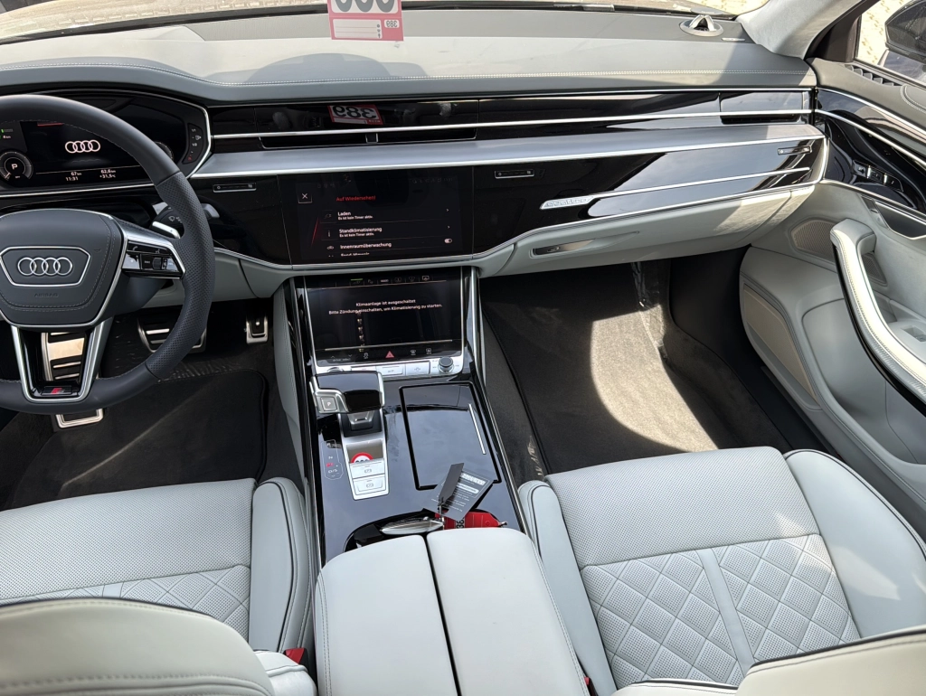 Audi A8 60 TFSI e quattro Exclusive design selection