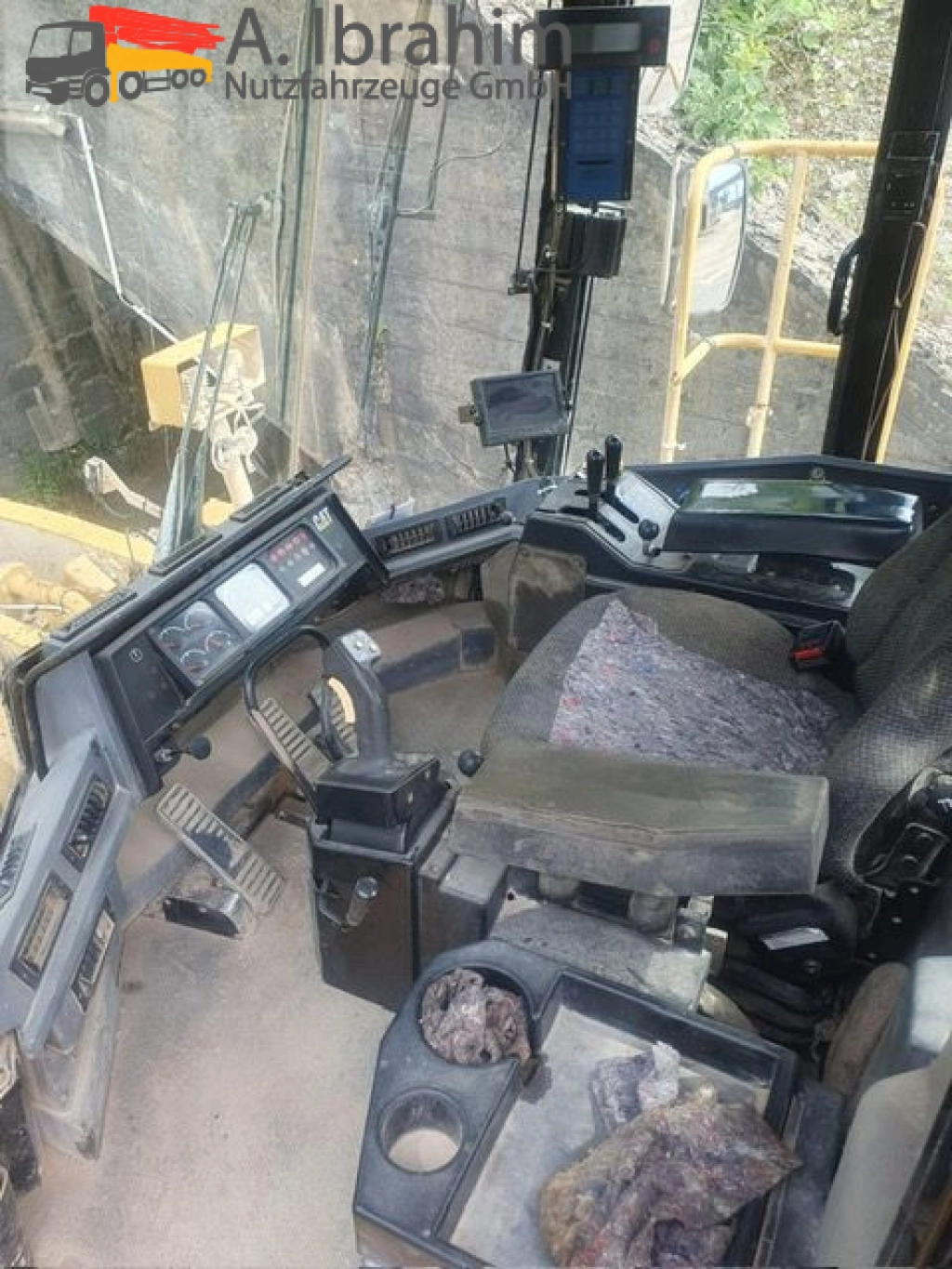CAT 990  Zustand gut, Video vorhandenohne Ketten!!, fertig zur Verladung