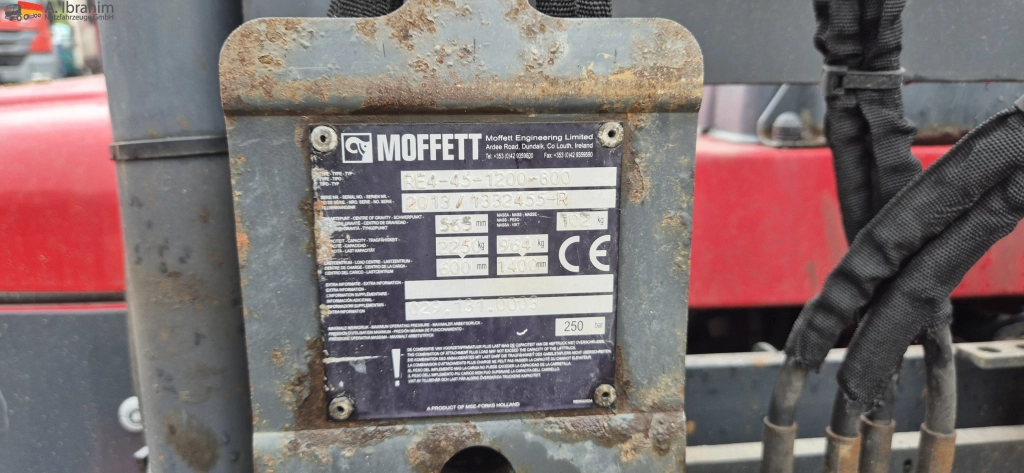 ANDERE Moffett  4 Wege Stapler 20.4einsatzbereit 3 Stck. vorhanden