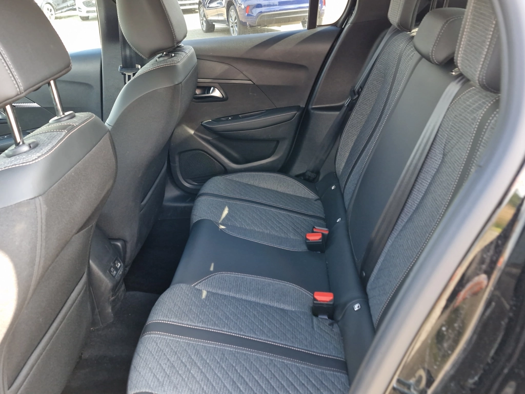 Peugeot 208 PureTech 100 Allure AT LED Kamera PDC CarPlay Alu 16