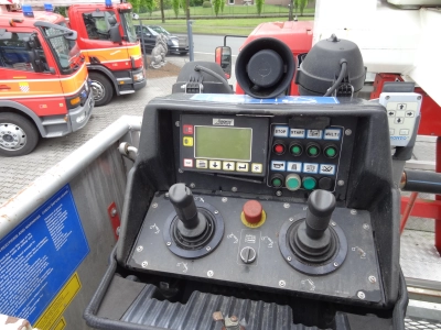 MAN L2000 18.284 Feuerwehr Bronto Skylift 27 Meter