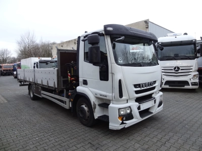 IVECO EuroCargo 120E25 Fassi F38