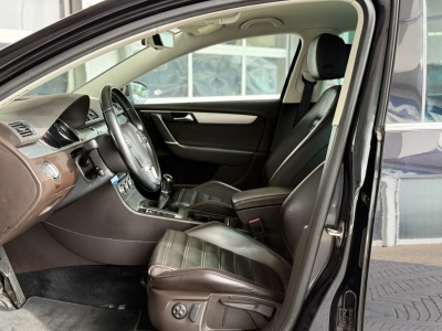 VW Passat Variant 1.4 TSI Highline BlueMotion ACC 