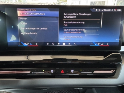 BMW 520 d xDrive 1.Hd LEDER AHK NAVI CAM HUD PLA DSC